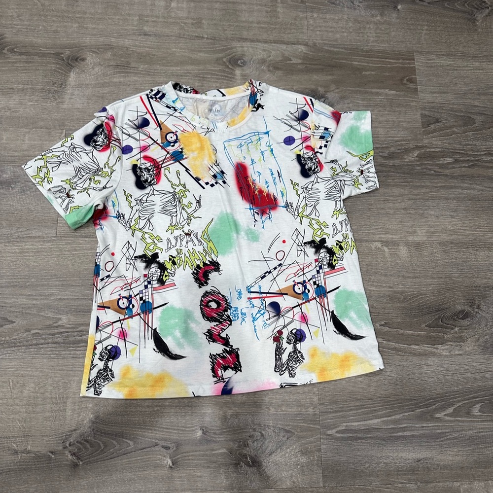 SHEIN Red and Yellow Short Sleeve Tee Vibrant Design